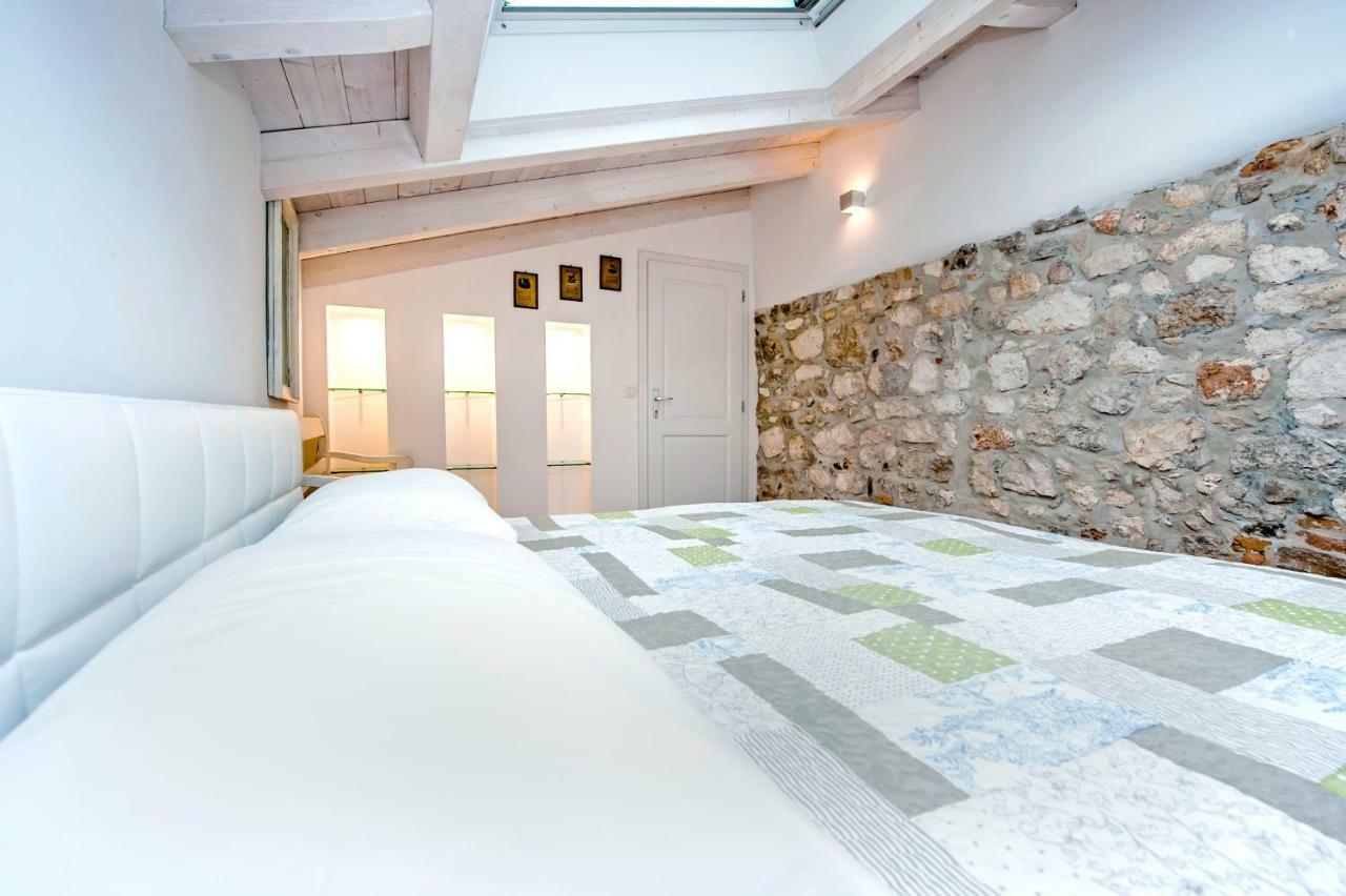 Apartment And Studio Ca' 3 Vie Rovinj Bagian luar foto