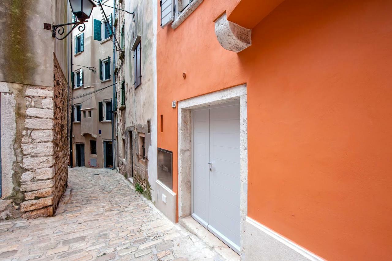 Apartment And Studio Ca' 3 Vie Rovinj Bagian luar foto