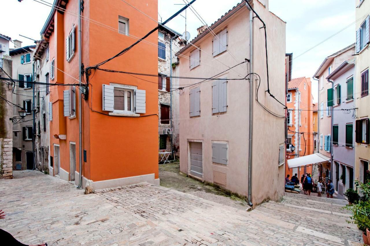Apartment And Studio Ca' 3 Vie Rovinj Bagian luar foto