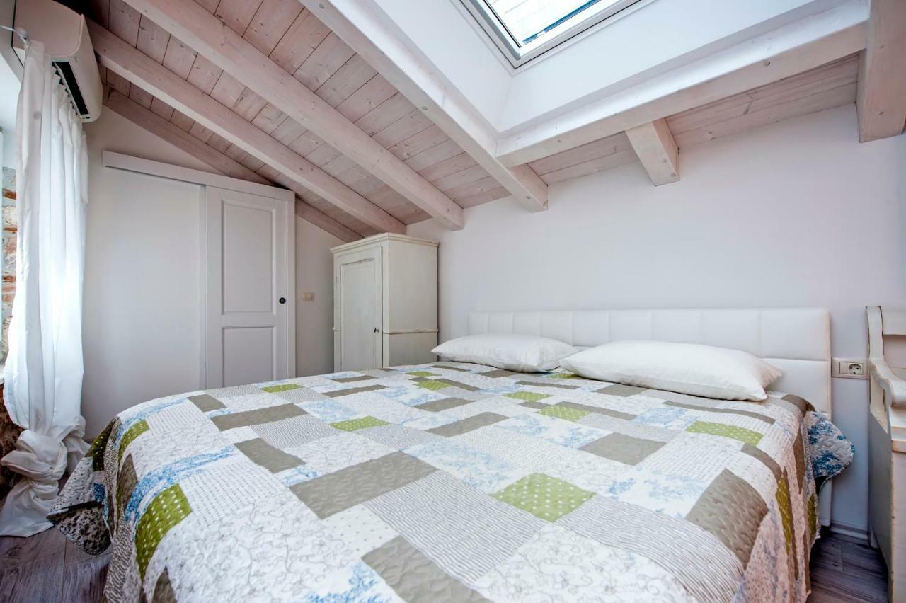 Apartment And Studio Ca' 3 Vie Rovinj Bagian luar foto