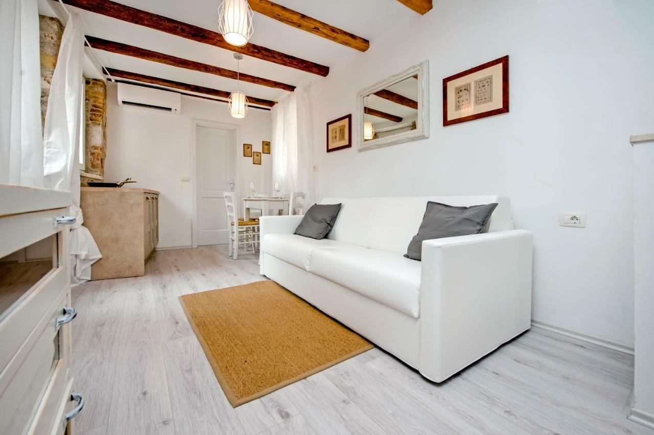 Apartment And Studio Ca' 3 Vie Rovinj Bagian luar foto