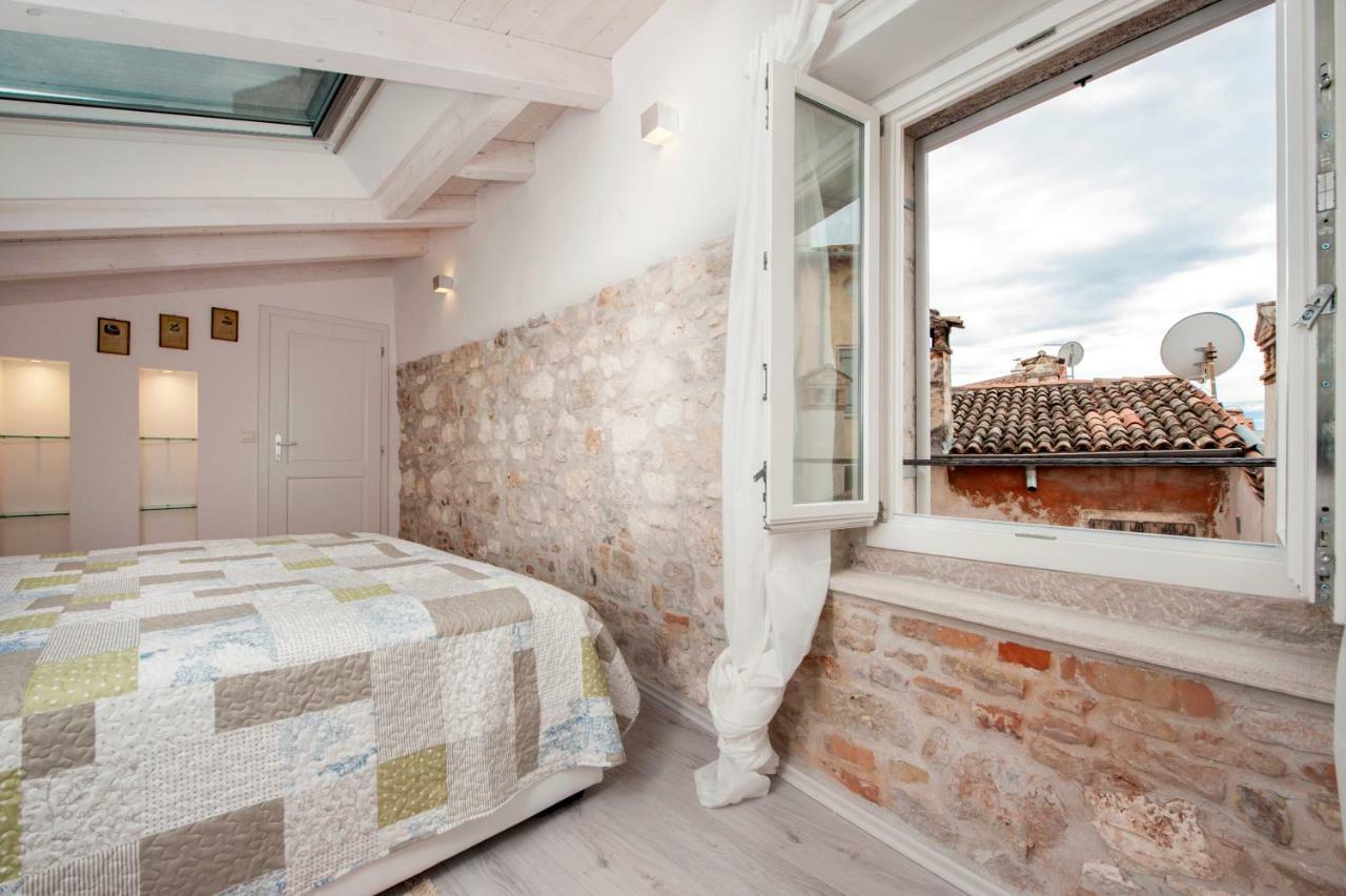 Apartment And Studio Ca' 3 Vie Rovinj Bagian luar foto
