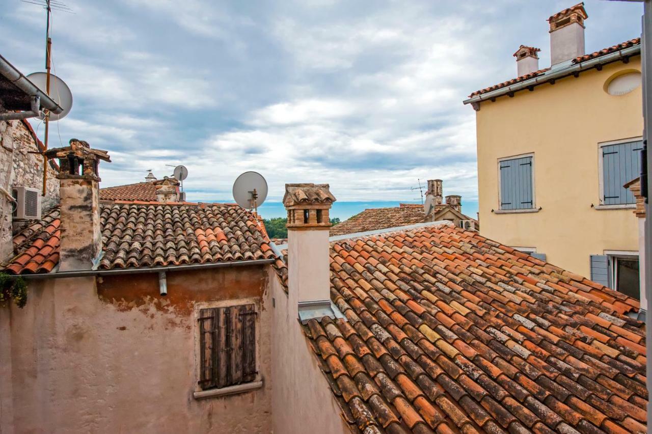 Apartment And Studio Ca' 3 Vie Rovinj Bagian luar foto