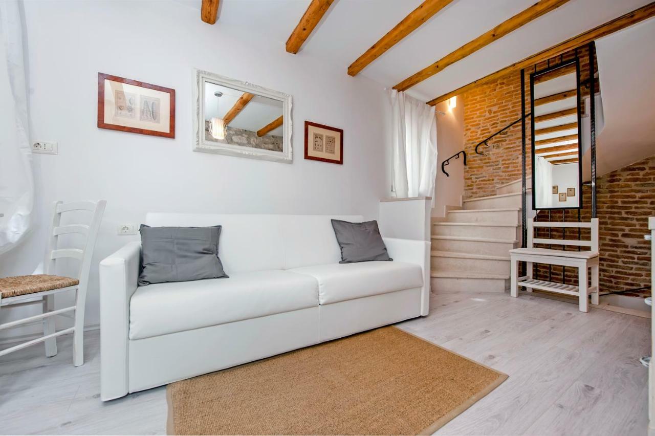 Apartment And Studio Ca' 3 Vie Rovinj Bagian luar foto