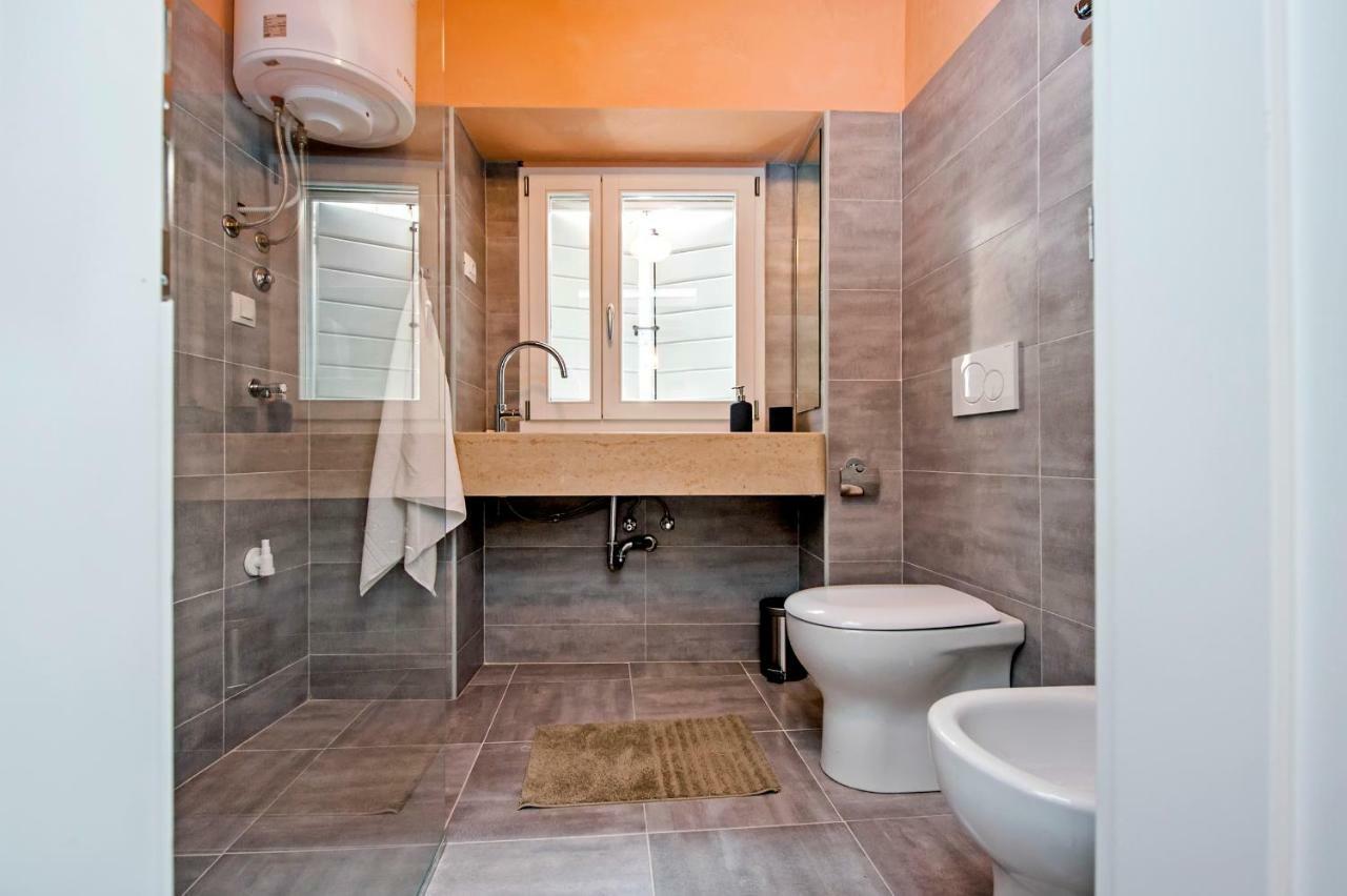 Apartment And Studio Ca' 3 Vie Rovinj Bagian luar foto