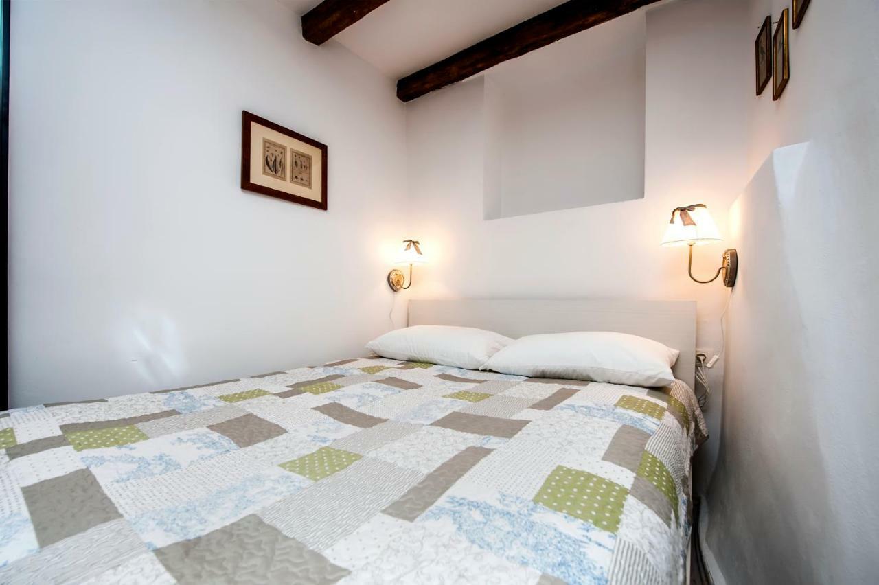 Apartment And Studio Ca' 3 Vie Rovinj Bagian luar foto